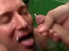 Watch amateur horny gay get a cumshot