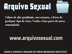 Putinha caindo de buceta na rola do sortudo 5 - www.arquivosexual.com