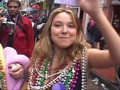 ALBOOGIE HAS THE BEST BEADS MARDI GRAS 2