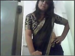 Gujrati girl Nadia exposing