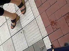 Public Feet 81