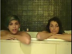 Webcamz Archive - 2 Randy chicks In Bathtube Having Fun