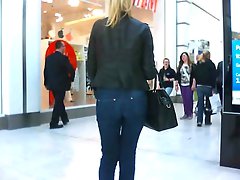 Butt IN Narrow JEANS